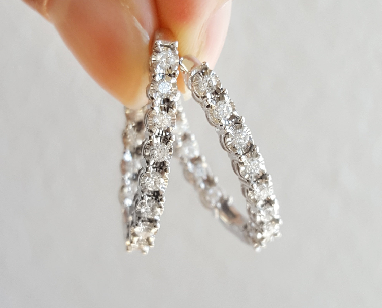 14K White Gold 1 Carat True Reflection Diamond Hoops