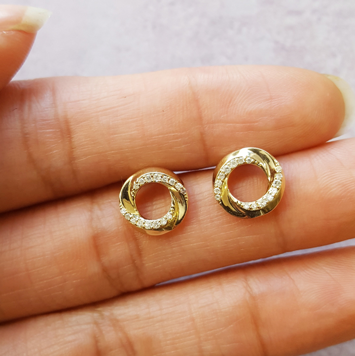 14K Yellow GoldTwisted Circle Diamond Studs