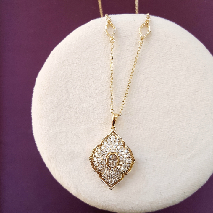14K Yellow Gold Vintage Nature Inspired Diamond Necklace