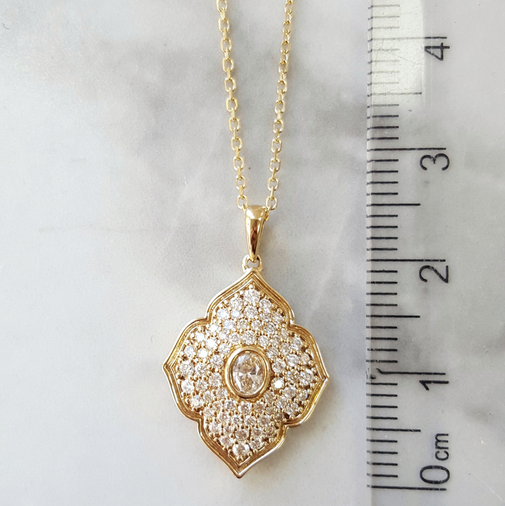 14K Yellow Gold Vintage Nature Inspired Diamond Necklace