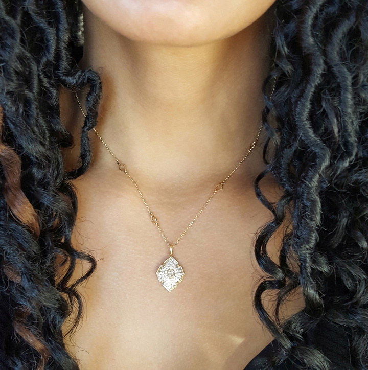14K Yellow Gold Vintage Nature Inspired Diamond Necklace