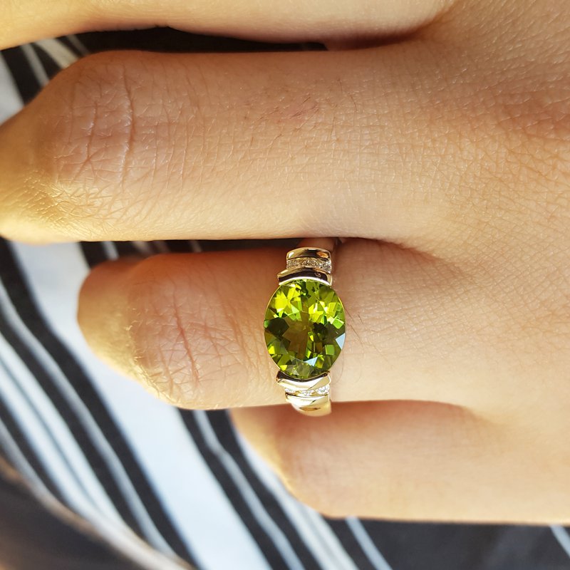 Arizona Peridot Gold Jewelry East-West Peridot Ring