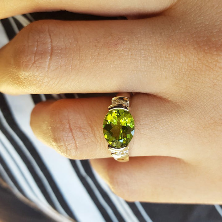 Arizona Peridot Gold Jewelry East-West Peridot Ring