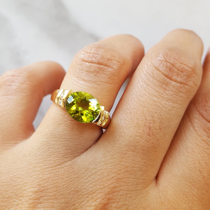 Arizona Peridot Gold Jewelry East-West Peridot Ring