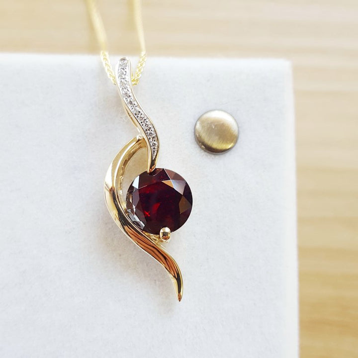 380457 Arizona Anthill Garnet Gold Jewelry Cascade Accented Pendant