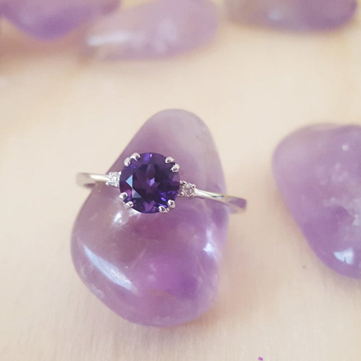 Arizona Amethyst Gold Jewelry Round Double Prong Ring