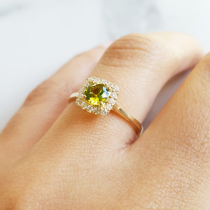 Arizona Peridot Gold Jewelry Peridot Square Stacker Ring