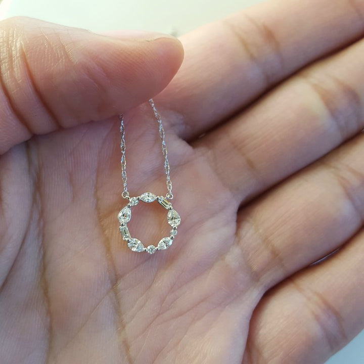 Gems One Diamond Wreath Eternity Circle Pendant In 14k White Gold (1/4 Ctw)