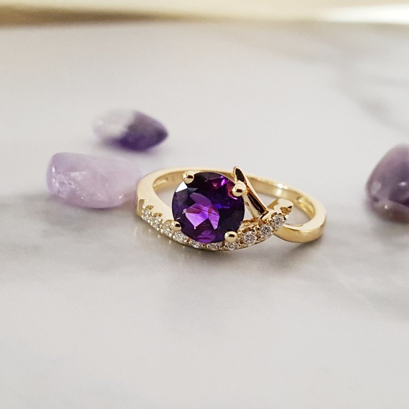 Arizona Amethyst Gold Jewelry Swooping Caress Ring