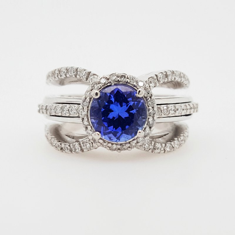 Luxury by Rene Hernandez Tanzanite Trio Shank Ring