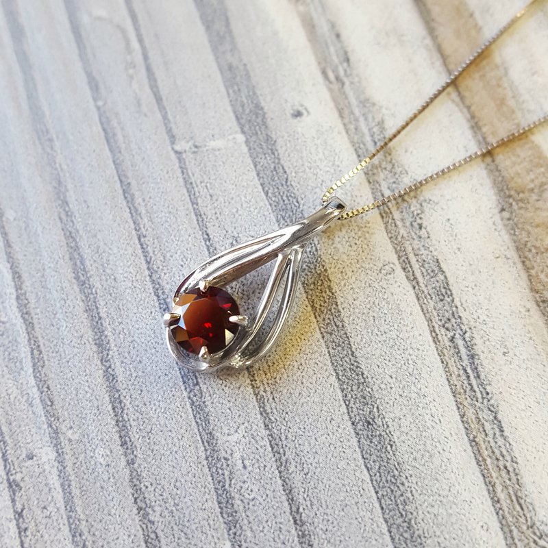 Arizona Anthill Garnet Gold Jewelry Swoop Pendant