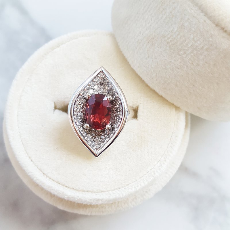 Luxury by Rene Hernandez Petal Shaped Red Spinel Ring 040172