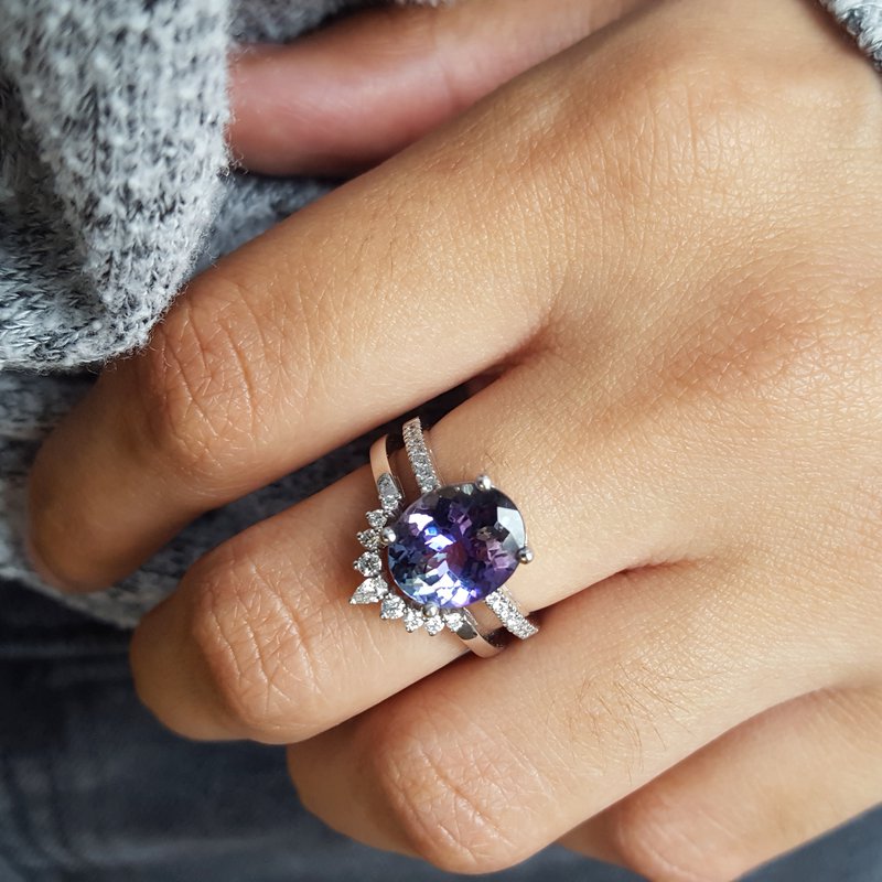 Parlé Peacock Tanzanite Queen Ring