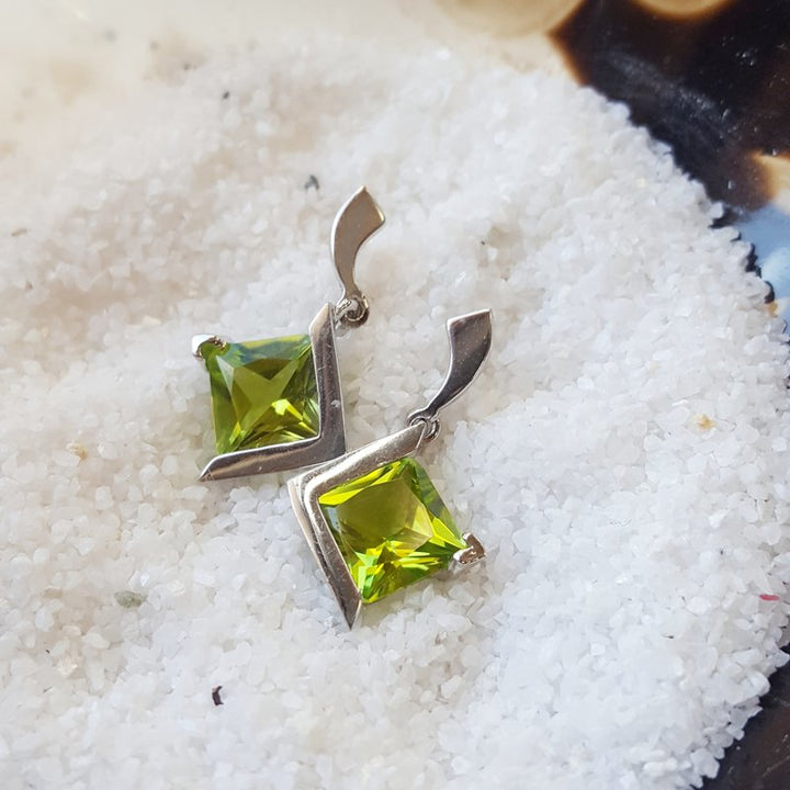Arizona Peridot Gold Jewelry Peridot Princess Cut Earrings 370563