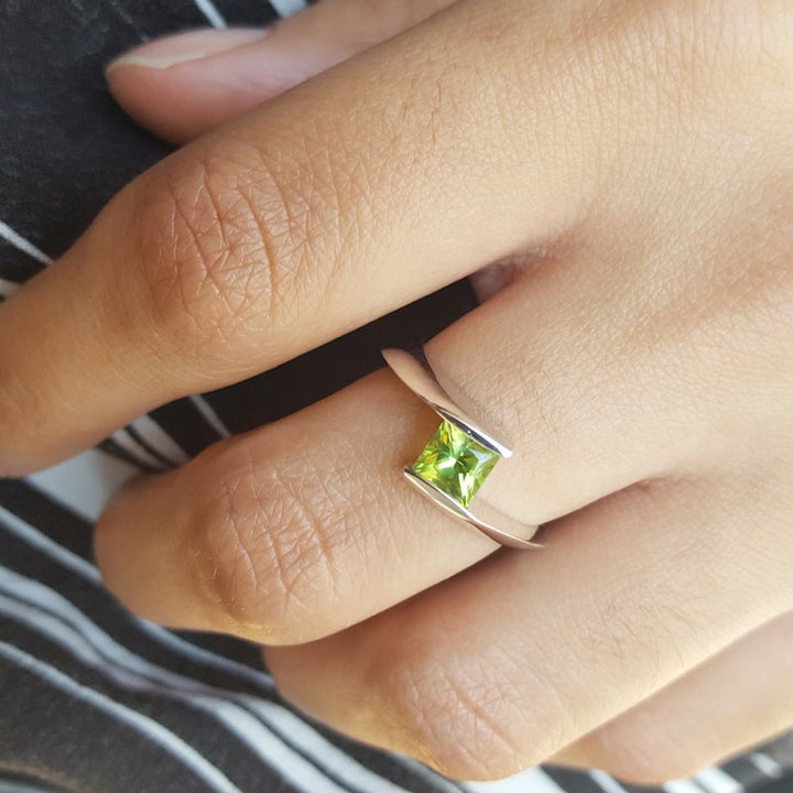 Arizona Peridot Silver Jewelry Modern Square Peridot Ring