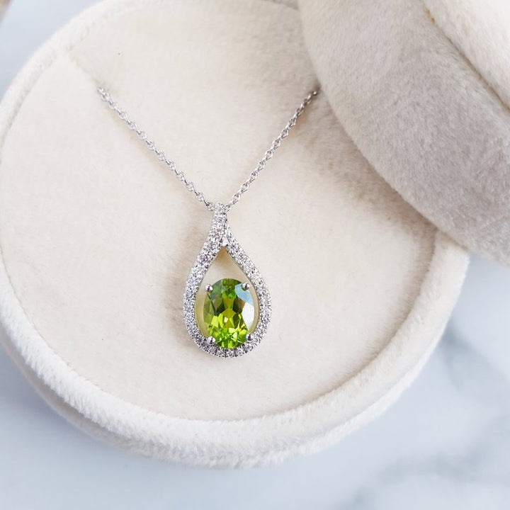 Arizona Peridot Gold Jewelry Oval Loop Pendant