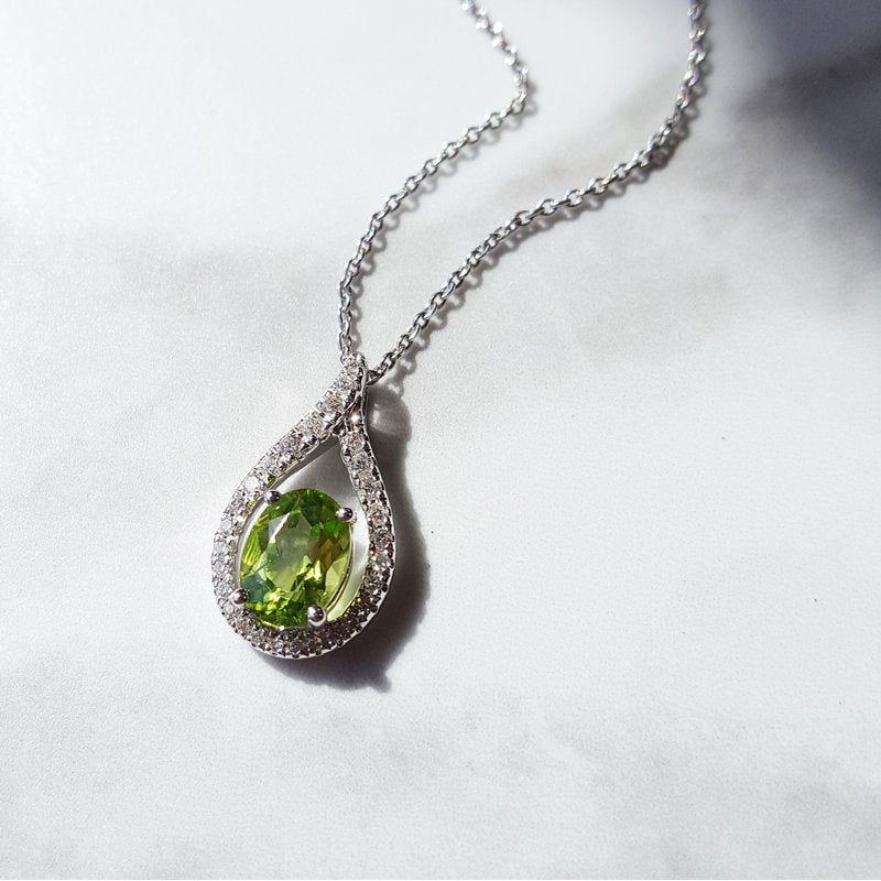 Arizona Peridot Gold Jewelry Oval Loop Pendant