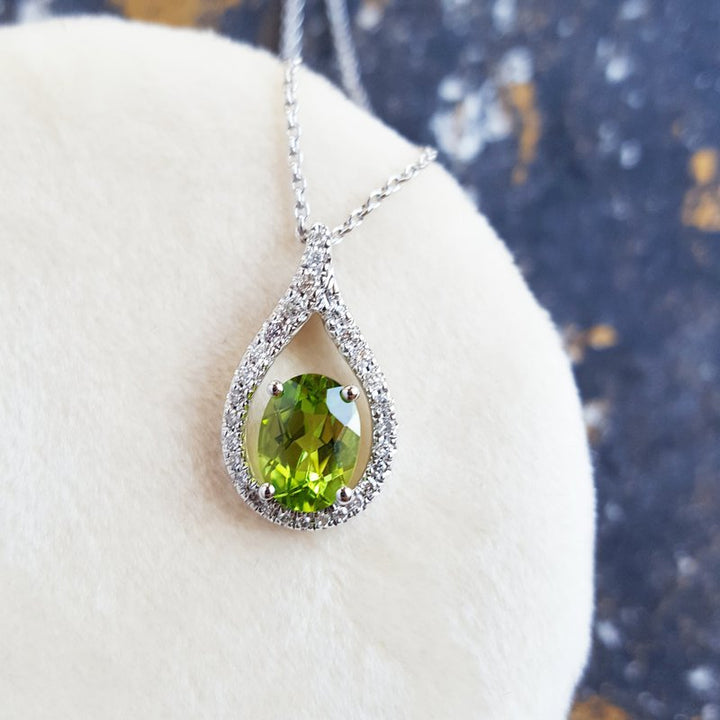 Arizona Peridot Gold Jewelry Oval Loop Pendant 131615