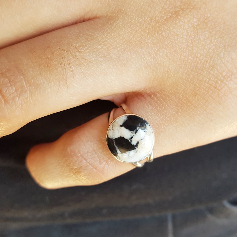 Arizona Turquoise and Inlaid Jewelry Simple White Buffalo Turquoise Ring