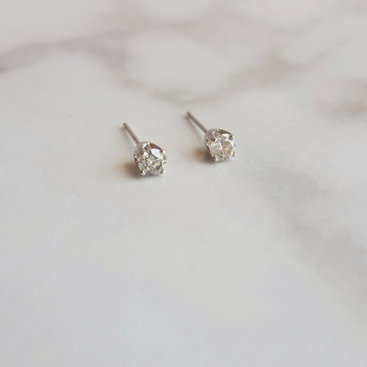 Gems One Diamond Round Classic Solitaire Stud Earrings In 14k White Gold (1/4 Ctw)