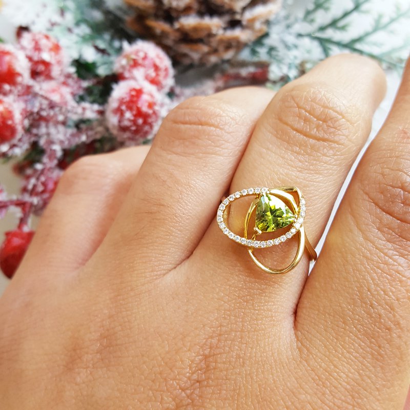Arizona Peridot Gold Jewelry Trinity Heart Peridot Ring