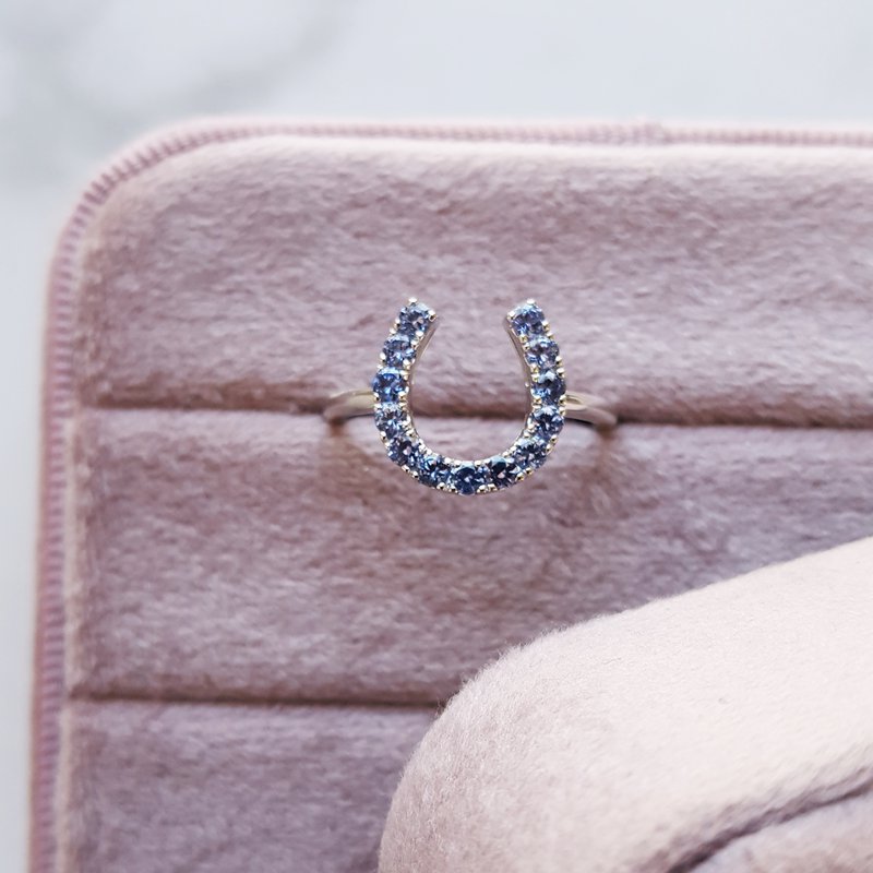 Parlé Lucky Montana Sapphire Horse Shoe Ring