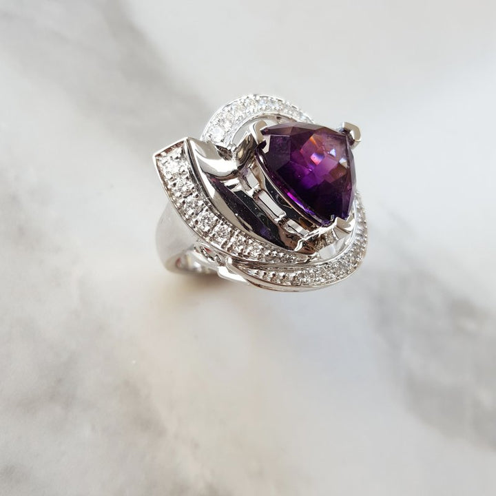 Amethyst Gold Jewelry Trillion Cut Swirl Ring