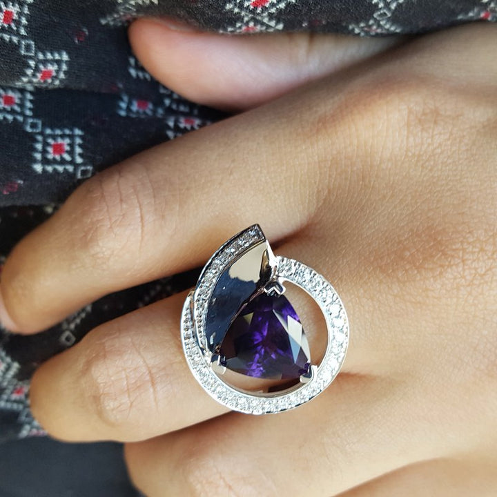 Amethyst Gold Jewelry Trillion Cut Swirl Ring