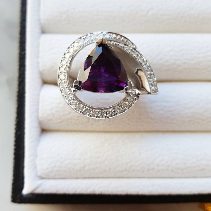  Arizona Amethyst Gold Jewelry Trillion Cut Swirl Ring 363606