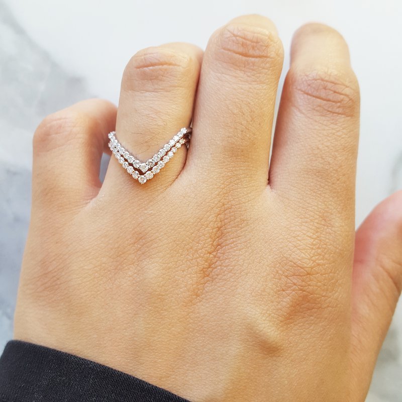Gems One Chevron Stacker Band