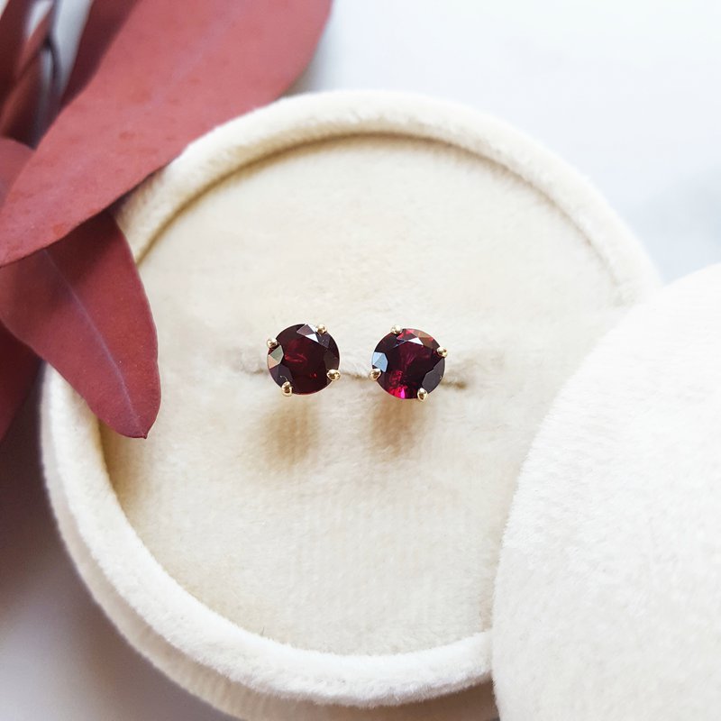 Arizona Anthill Garnet Gold Jewelry Essential Stud Earrings 380462