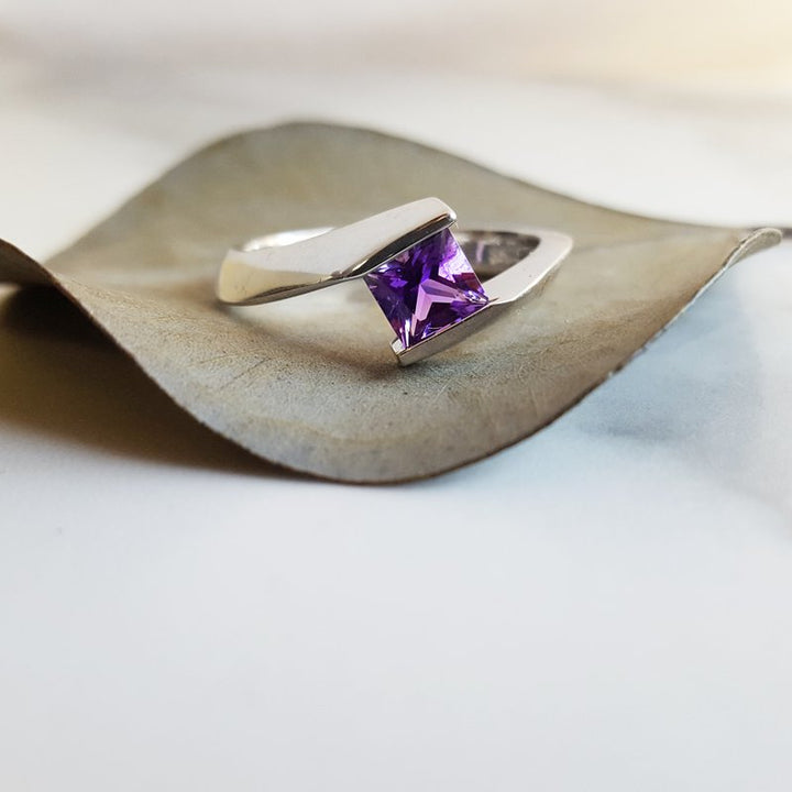 Arizona Amethyst Silver Jewelry Twisted Band Ring 363398