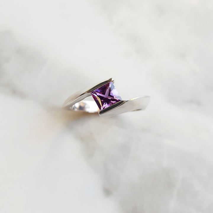 Arizona Amethyst Silver Jewelry Twisted Band Ring
