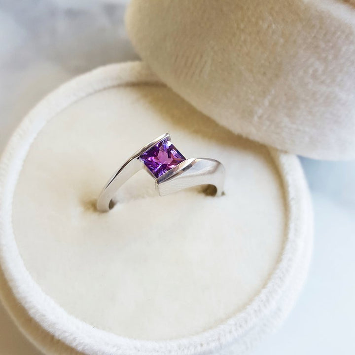 Arizona Amethyst Silver Jewelry Twisted Band Ring