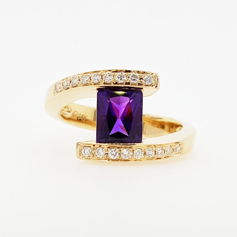 Arizona Amethyst Gold Jewelry Radiant Bypass Ring
