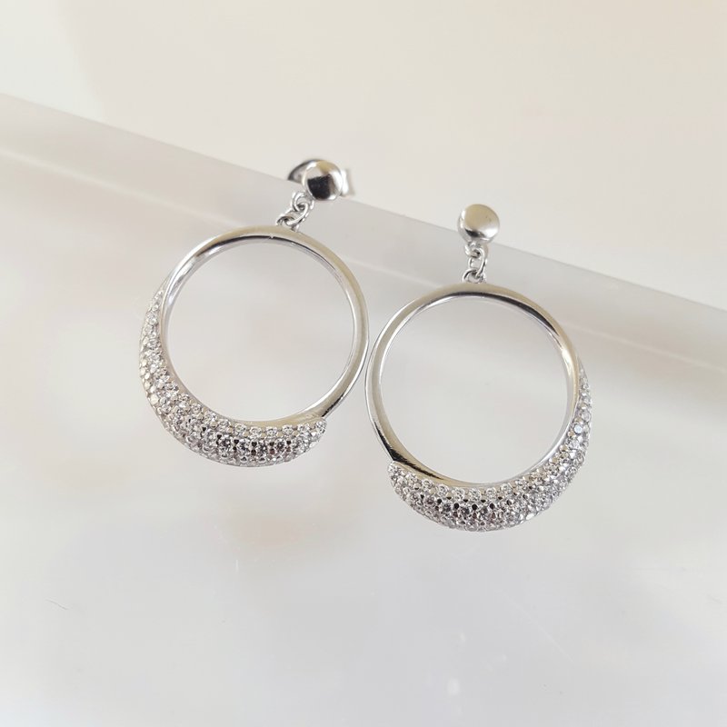 Gems One Pave Eternity Circle Hoop CZ Stud Earrings In Sterling Silver ER10302-SSW