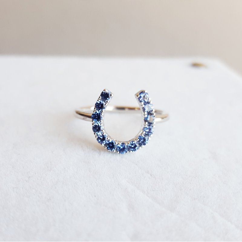 Parlé Lucky Montana Sapphire Horse Shoe Ring
