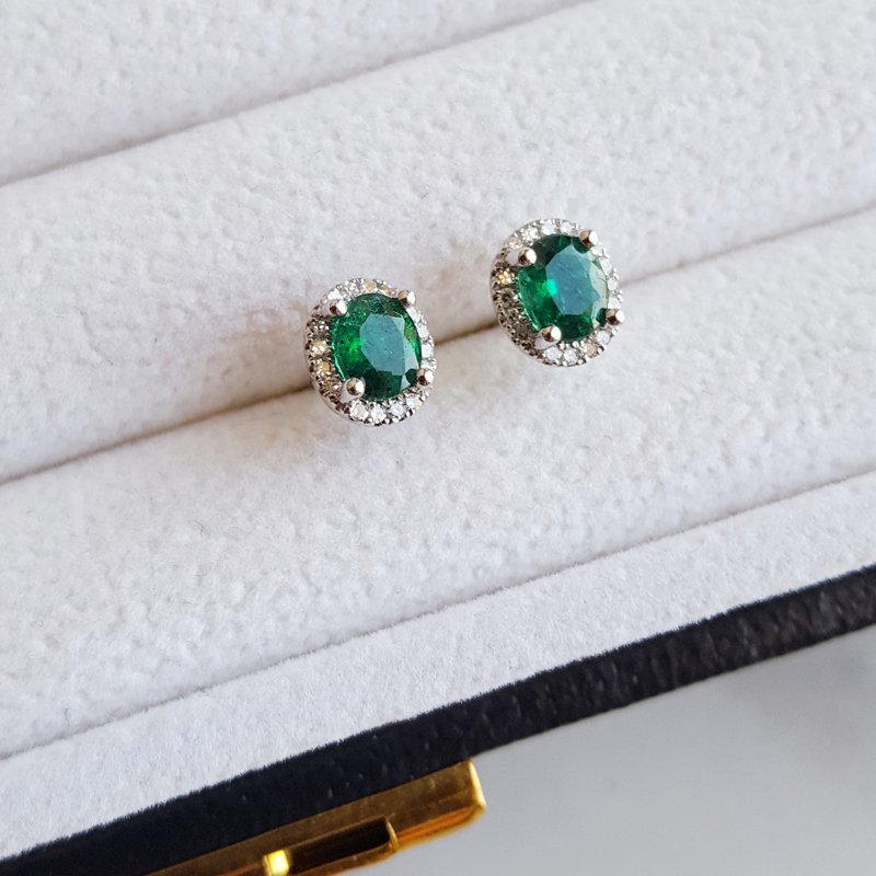 Sami Fine Jewelry Essential Natural Emerald Earrings 161555