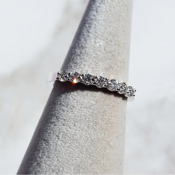 Sami Fine Jewelry Scalloped Anniversary Band (1/3 ct)
