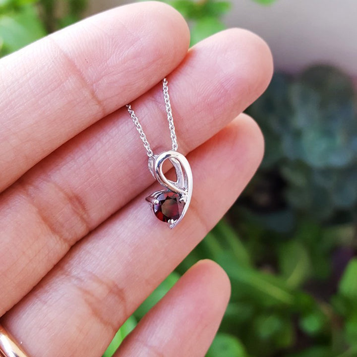 Arizona Anthill Garnet Silver Jewelry Arizona Garnet Swoop Necklace