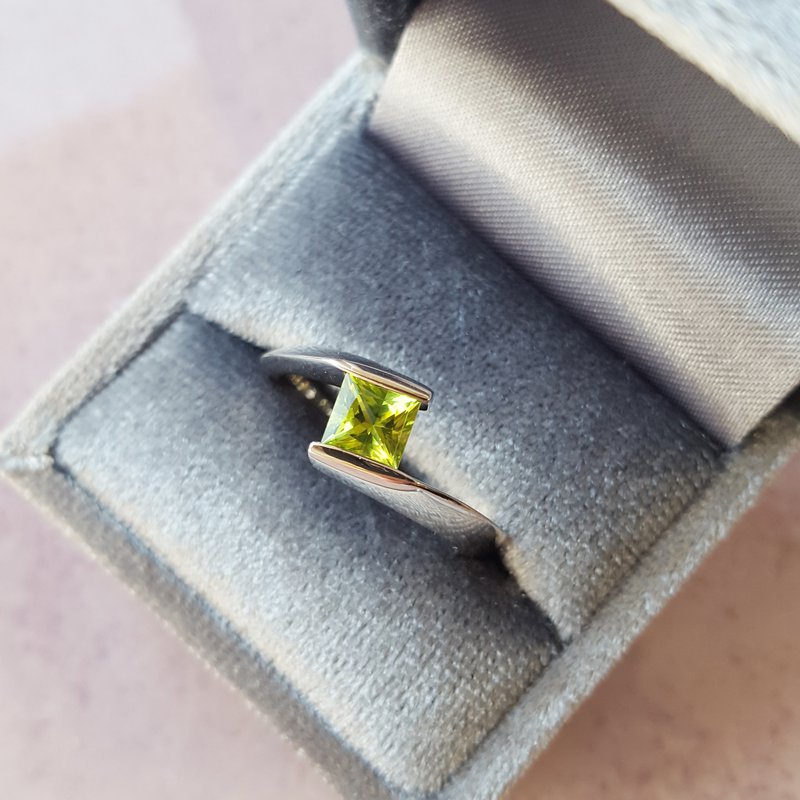 Arizona Peridot Silver Jewelry Modern Square Peridot Ring 370664