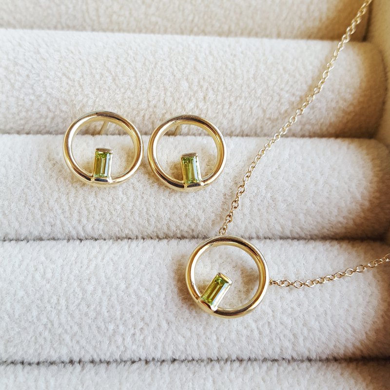 Arizona Peridot Gold Jewelry Negative Space Necklace