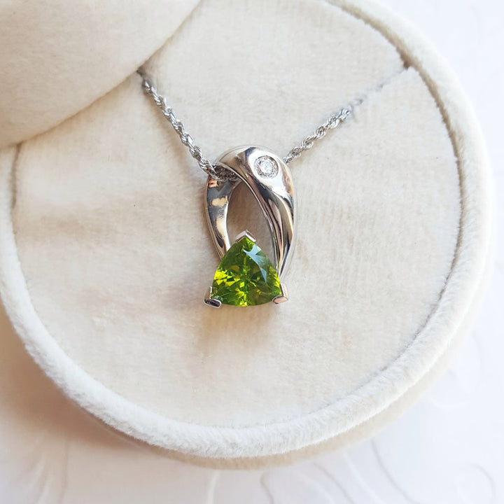  Arizona Peridot Gold Jewelry Trillion Peridot Necklace 370573 - Sami Fine Jewelry
