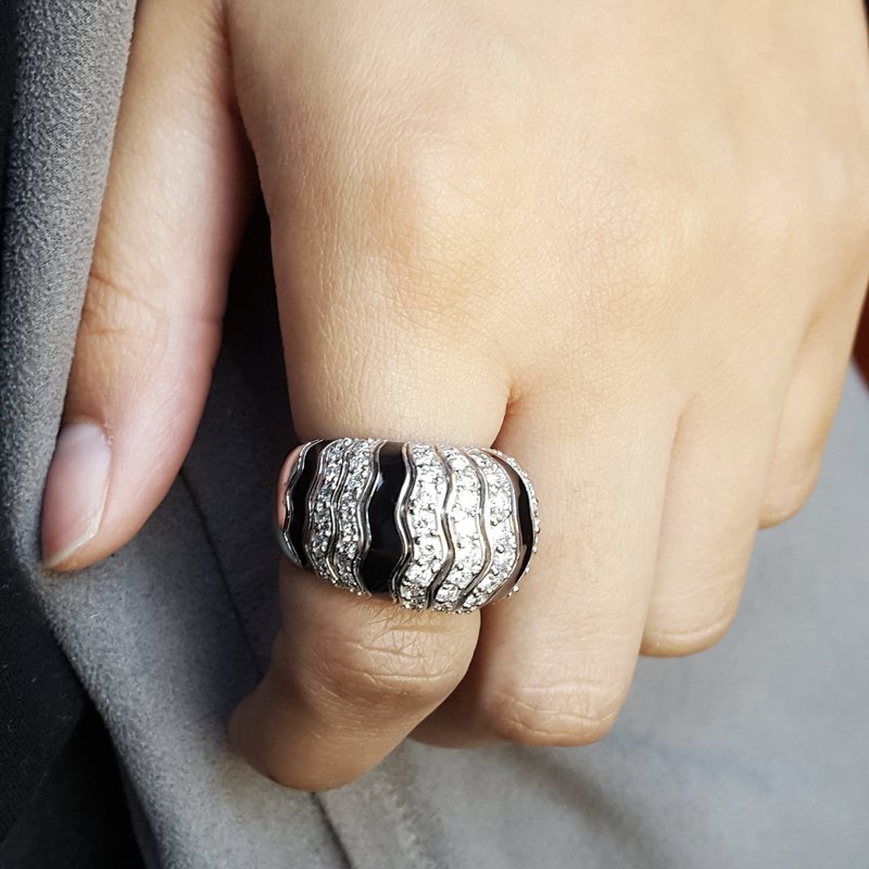 Luxury by Rene Hernandez Black Wave Cocktail Ring