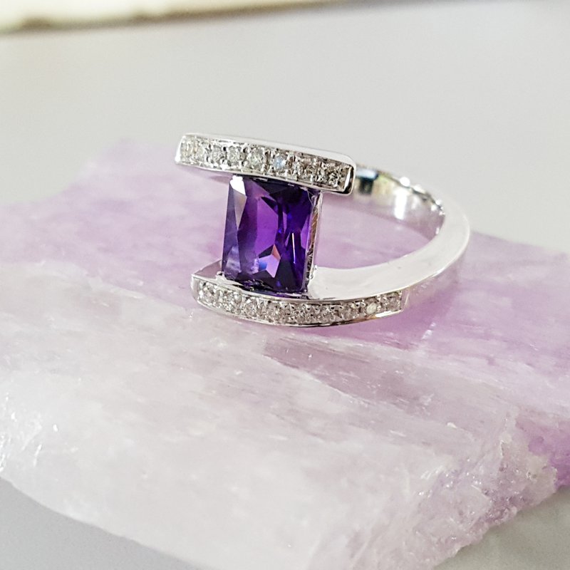 Arizona Amethyst Gold Jewelry Radiant Bypass Ring