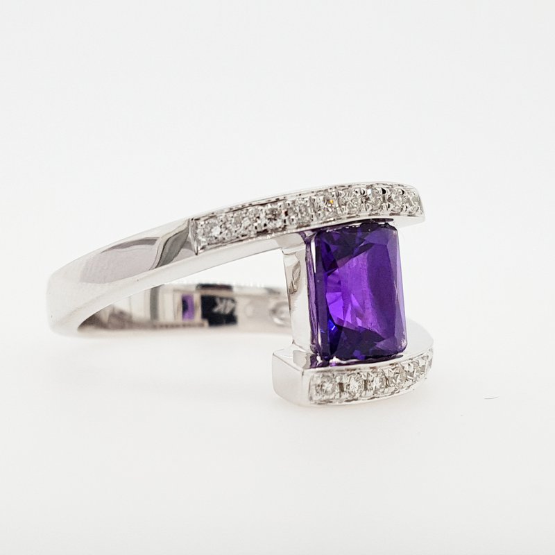 Arizona Amethyst Gold Jewelry Radiant Bypass Ring
