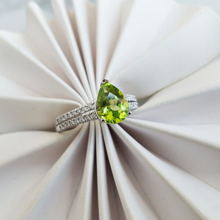 Arizona Peridot Gold Jewelry Double Band Ring