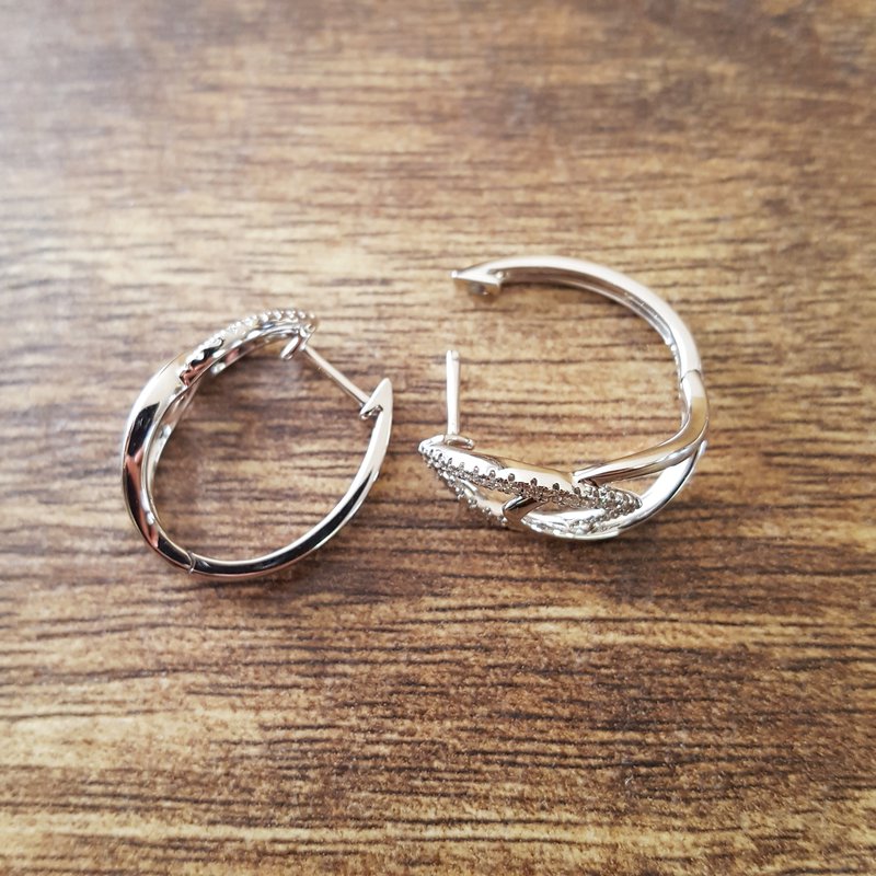 Sami Fine Jewelry Apex Earrings