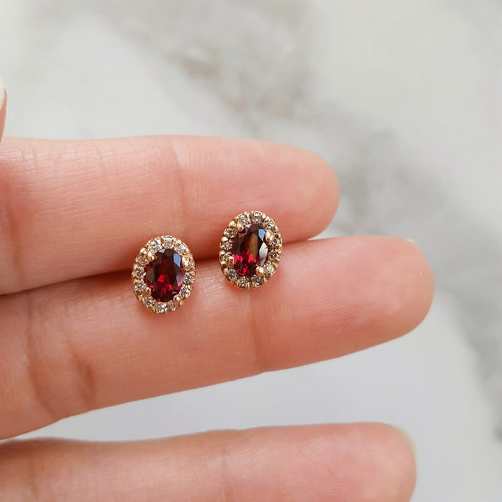 Sami Fine Jewelry Classic Garnet Stud Earrings 380440