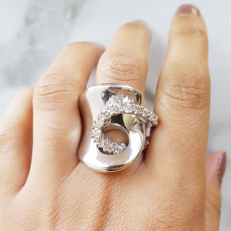 Luxury by Rene Hernandez Diamond Saddle Ring 010660